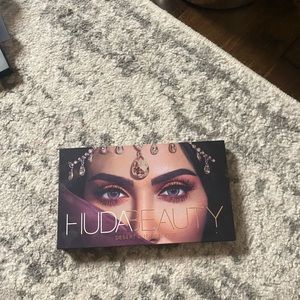 huda beauty desert dusk palette